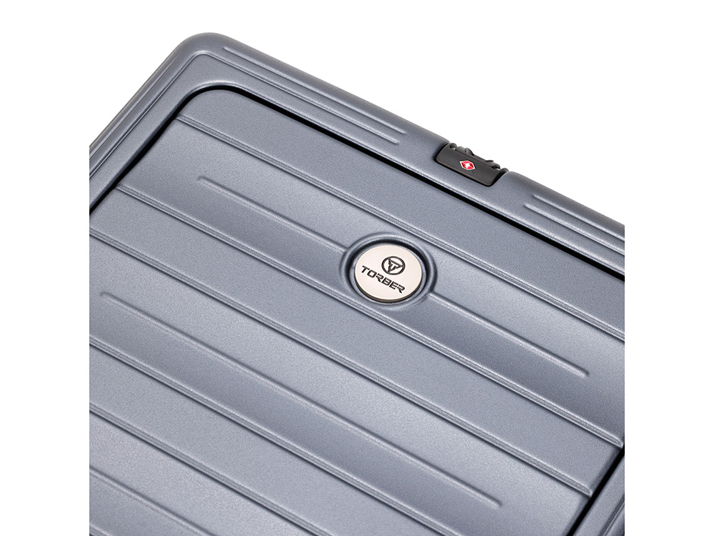 Чемодан TORBER БАЙКАЛ, тёмно-серый металлик, поликарбонат, 37,5 x 20 х 54 см, 37 л Чемодан TORBER БАЙКАЛ, тёмно-серый металлик, поликарбонат, 37,5 x 20 х 54 см, 37 л
