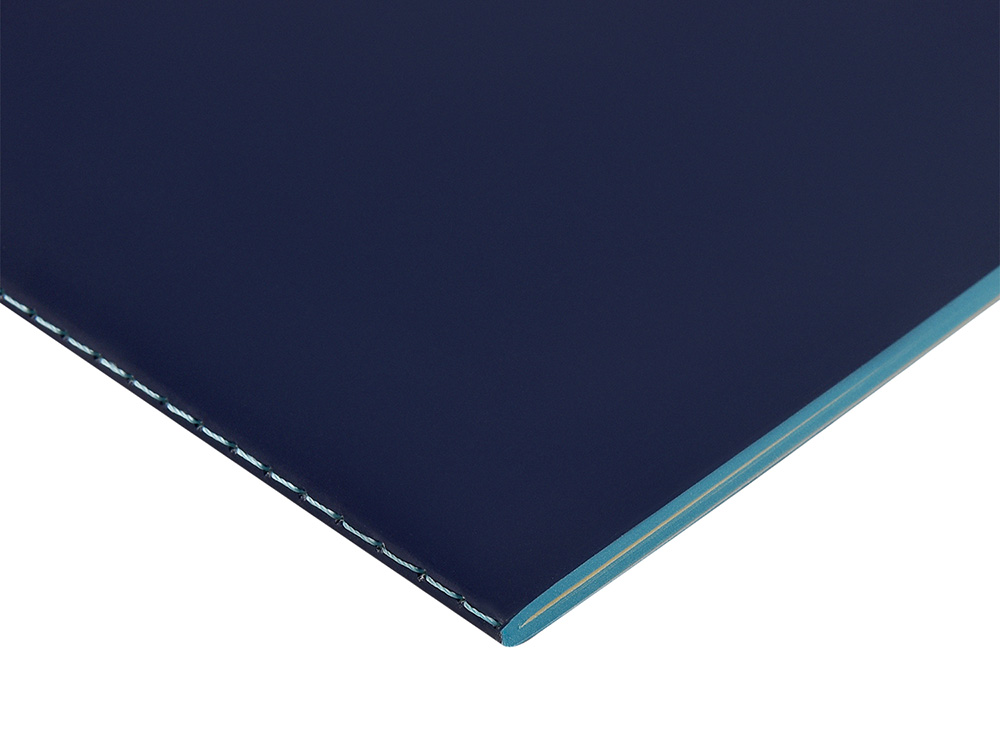 Бизнес-тетрадь А5 Pragmatic Contrast, 40 листов в клетку, темно-синий с бирюзовым срезом