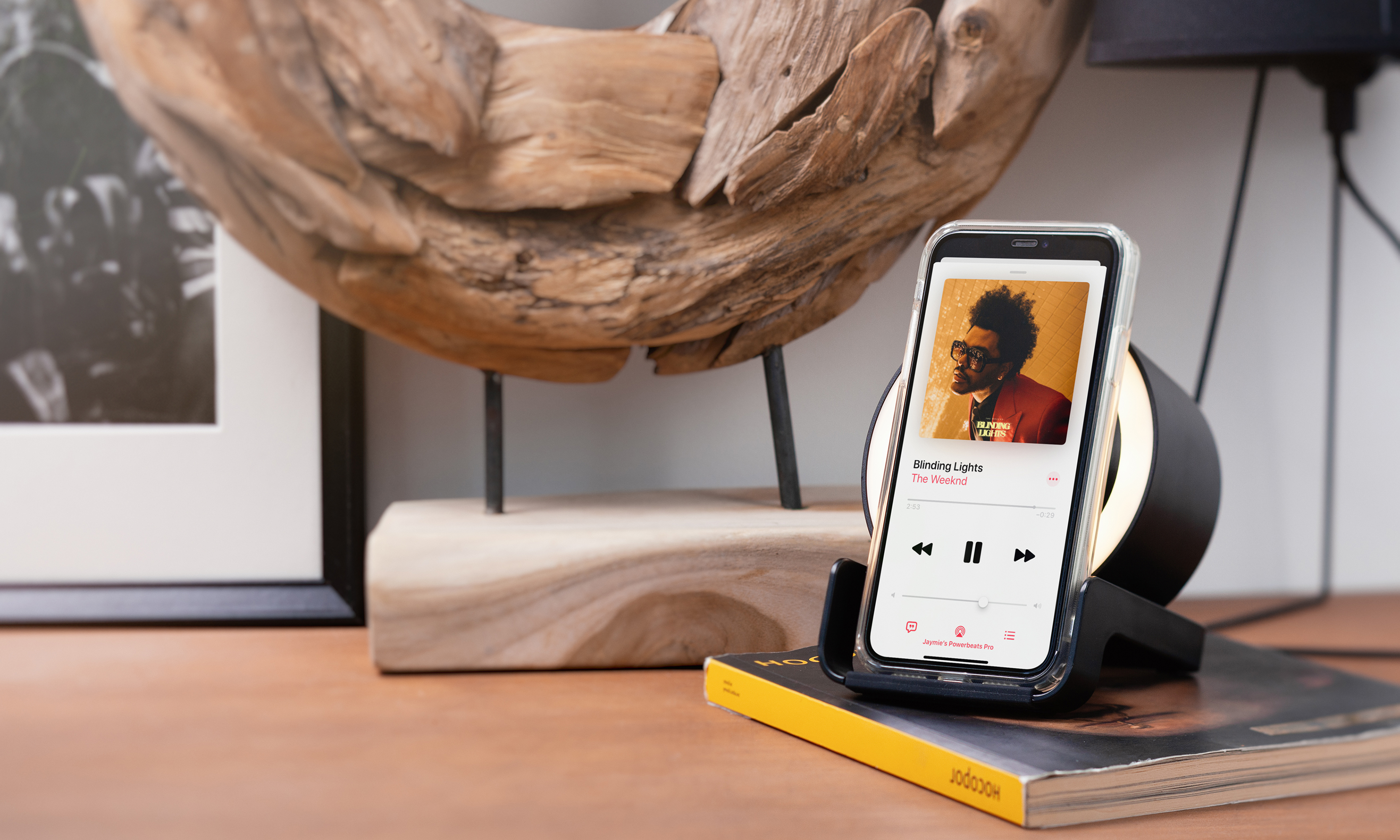 Bluetooth колонка-подставка "Smart Loud" с беспроводным (10W) зарядным устройством, лампой и подсветкой логотипа Bluetooth колонка-подставка "Smart Loud" с беспроводным (10W) зарядным устройством, лампой и подсветкой логотипа