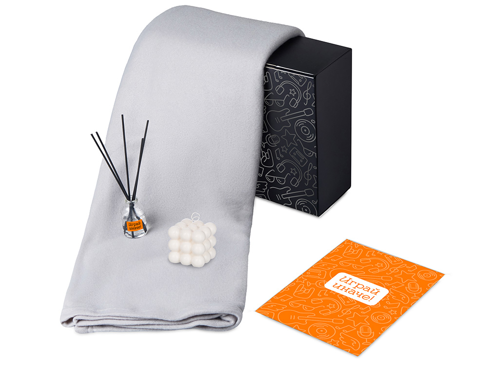 Подарочный набор с пледом, свечой и диффузором, серый Подарочный набор с пледом, свечой и диффузором, серый