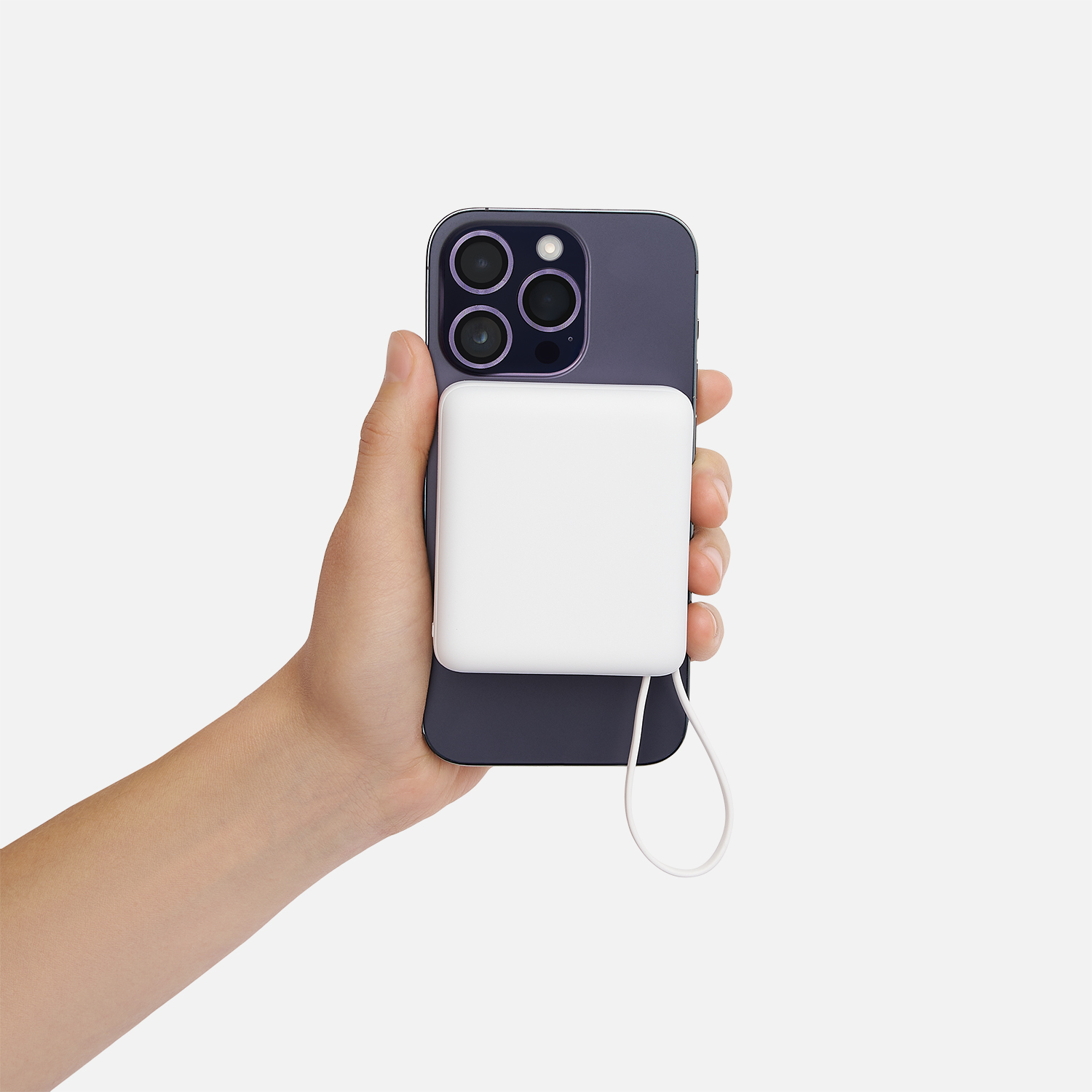 Внешний аккумулятор с подсветкой Риттер PD (Ritter PD) 10000mAh с функцией беспроводной зарядки 15W, белый Внешний аккумулятор с подсветкой Риттер PD (Ritter PD) 10000mAh с функцией беспроводной зарядки 15W, белый
