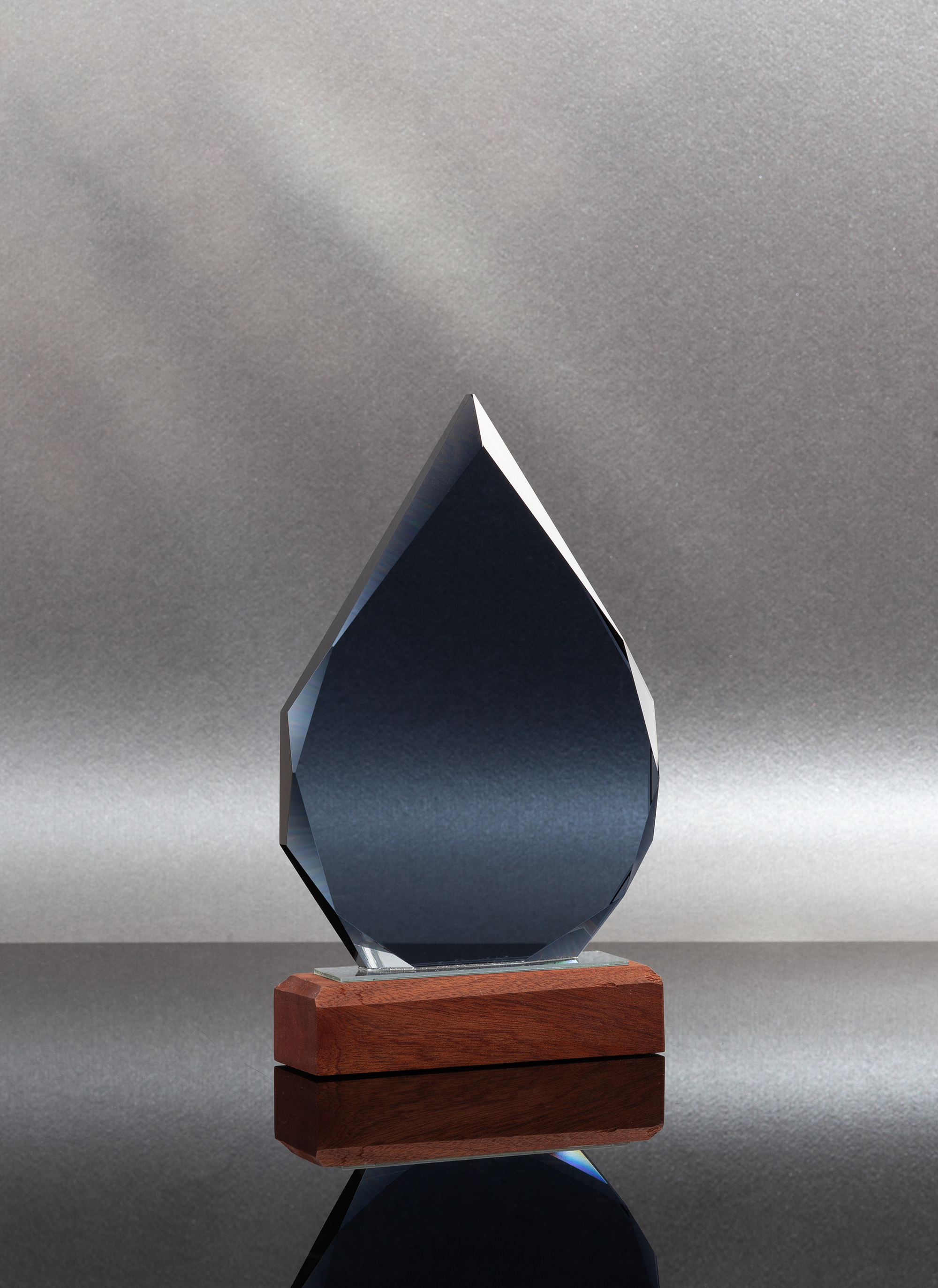 Стела "Капля" Стела "Капля"