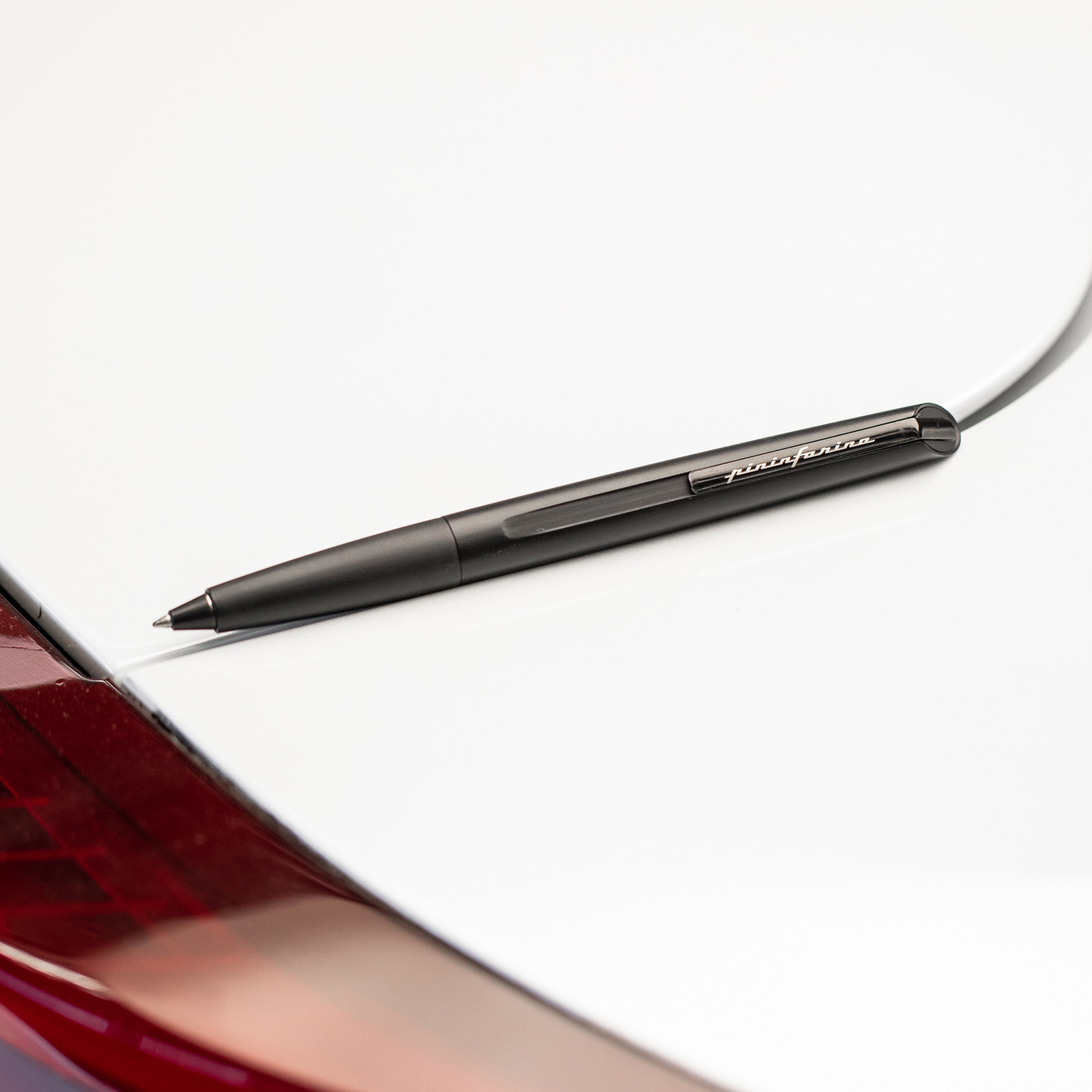 Роллер PININFARINA PF Two BLACK