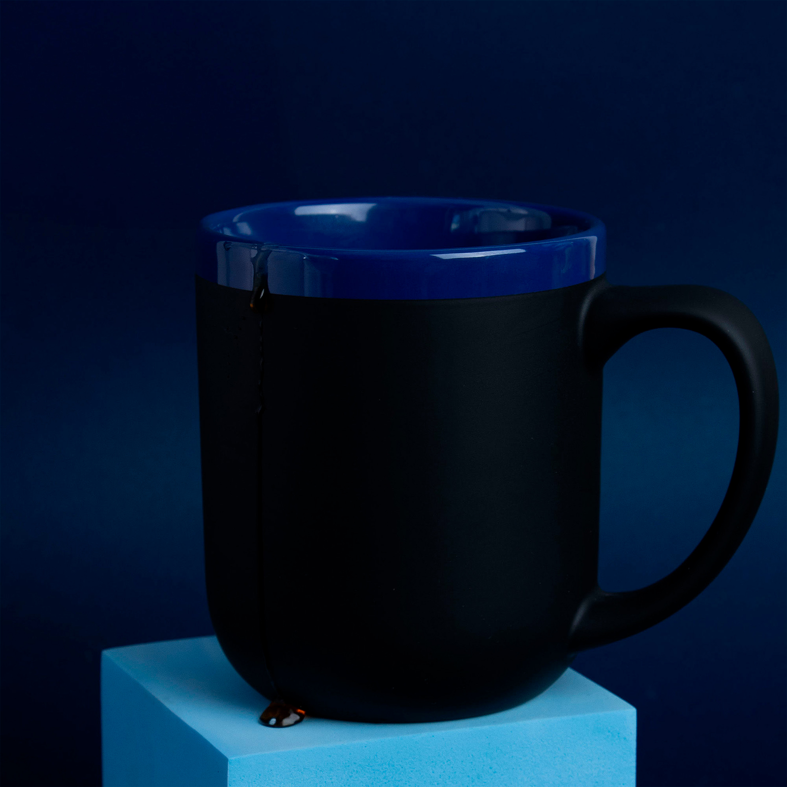 Кружка Barrel, софт-тач, чёрно-синяя