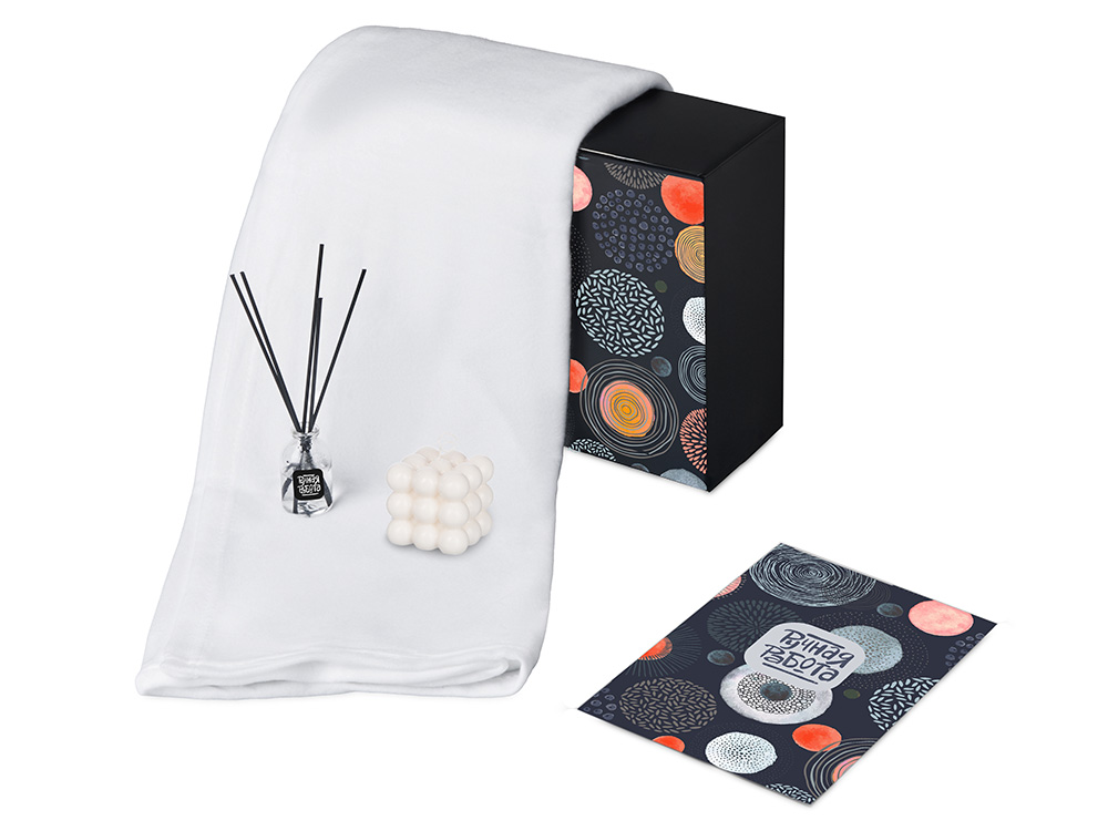 Подарочный набор с пледом, свечой и диффузором, белый Подарочный набор с пледом, свечой и диффузором, белый