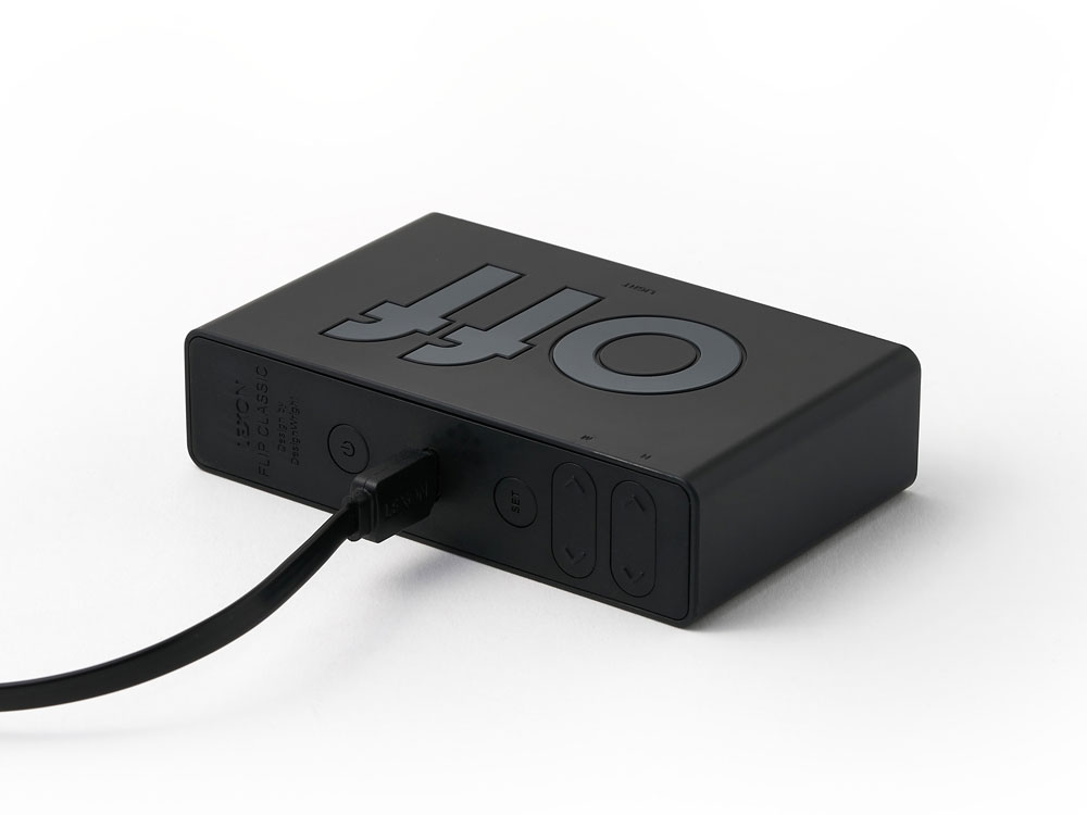 Часы настольные Flip Classic, черный