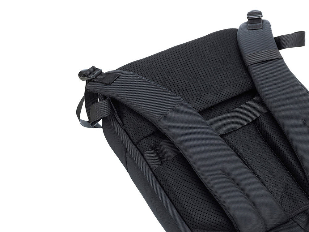 Рюкзак TORBER ВОЯЖ c отделением для ноутбука 17'', черный, полиэстер 900D, 31х17х44 см, 18 л Рюкзак TORBER ВОЯЖ c отделением для ноутбука 17'', черный, полиэстер 900D, 31х17х44 см, 18 л