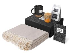 Подарочный набор Re:y. Nest с пледом, кружкой и вареньем Подарочный набор Re:y. Nest с пледом, кружкой и вареньем