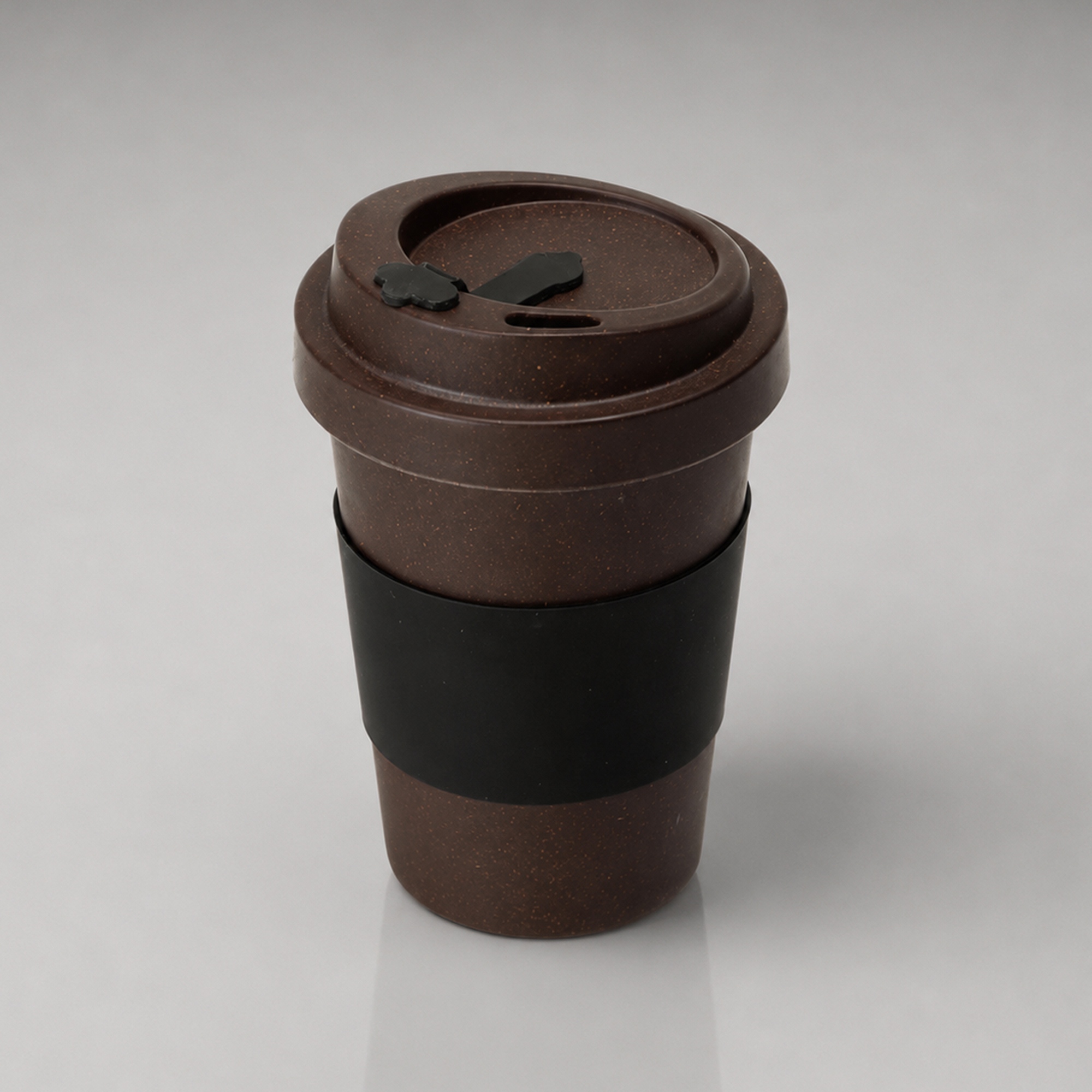 Стакан из кофе с силиконовой манжетой Latte, коричневый (Р) Стакан из кофе с силиконовой манжетой Latte, коричневый (Р)