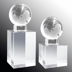 Награда из стекла глобус