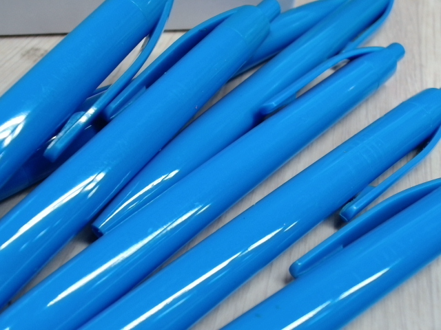 Ручка шариковая пластиковая Air, голубой (Р) Ручка шариковая пластиковая Air, голубой (Р)