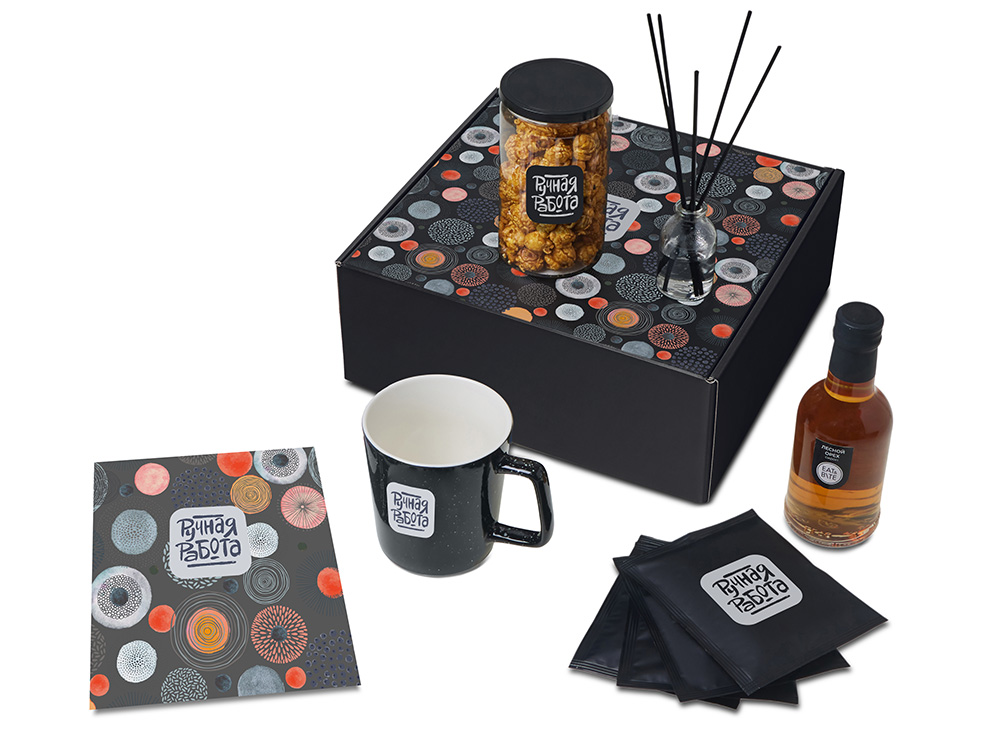 Подарочный набор Re:y. Treat с кружкой, сиропом и попкорном Подарочный набор Re:y. Treat с кружкой, сиропом и попкорном