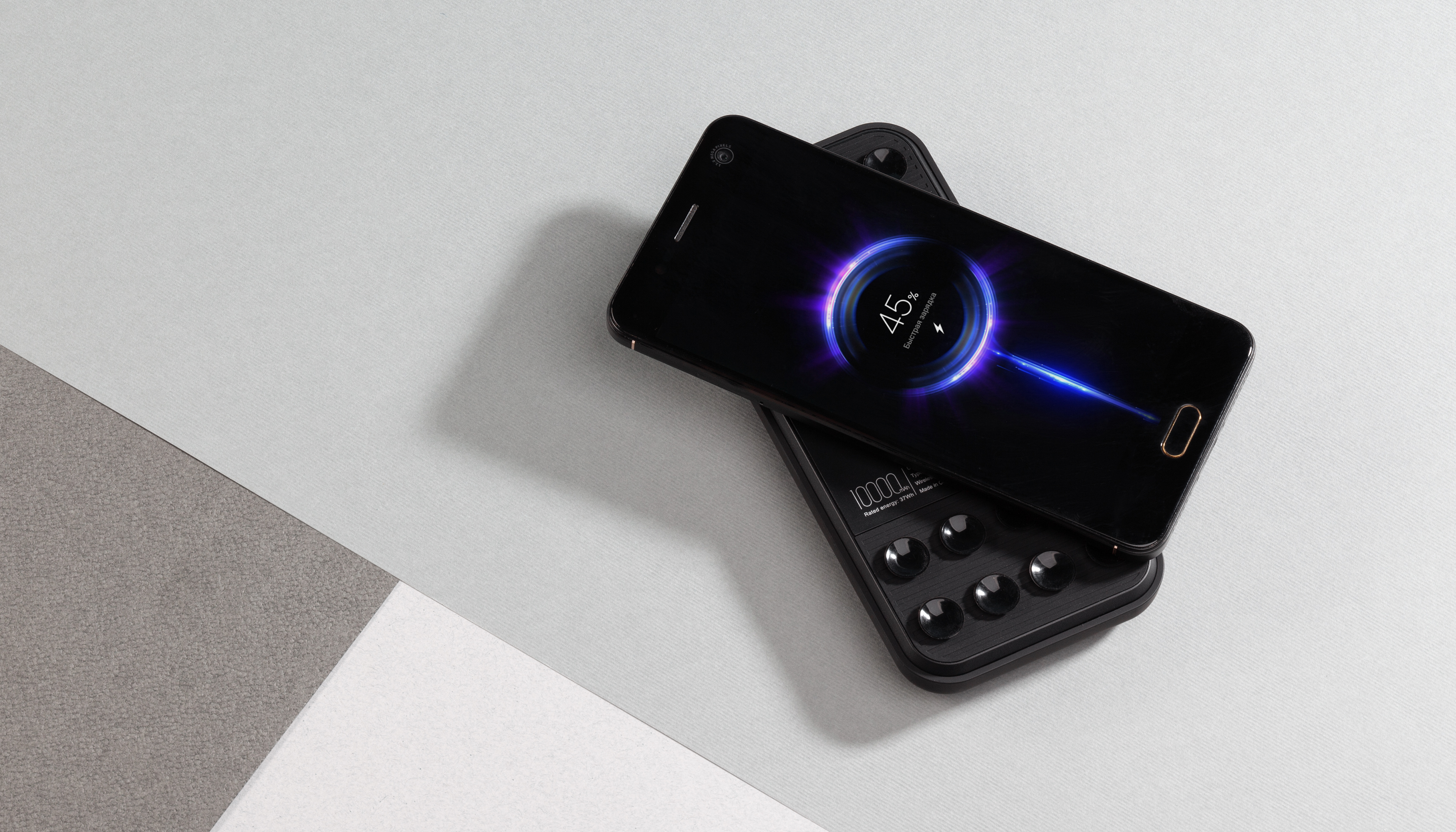 Беспроводное зарядное устройство "Sticky SOFTTOUCH", 10000 mAh с подсветкой логотипа и присосками Беспроводное зарядное устройство "Sticky SOFTTOUCH", 10000 mAh с подсветкой логотипа и присосками