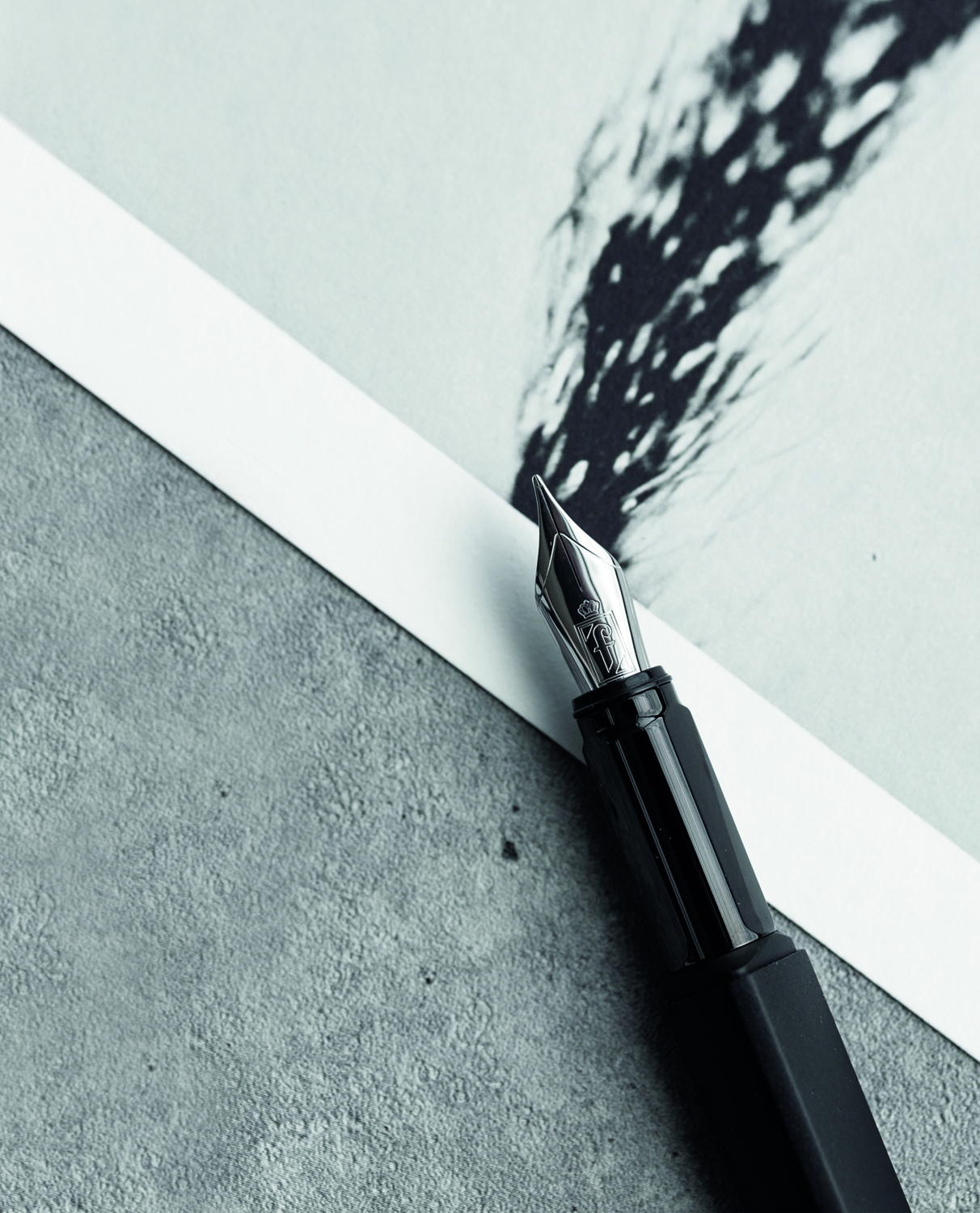 Перьевая ручка PININFARINA PF One BLACK