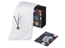 Подарочный набор с пледом, свечой и диффузором, белый Подарочный набор с пледом, свечой и диффузором, белый