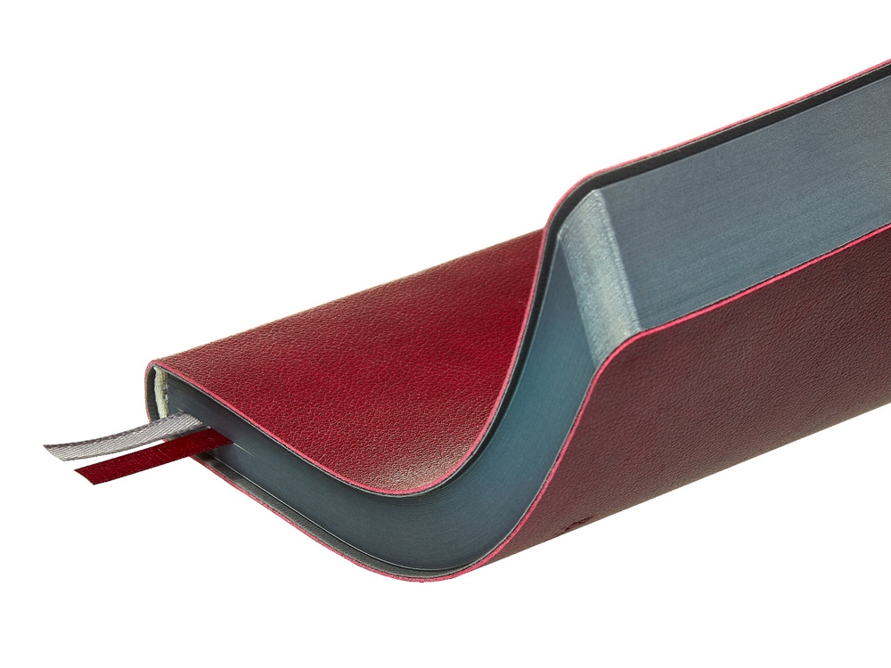 Ежедневник А5 датированный Boston 2026, бордовый с серым обрезом