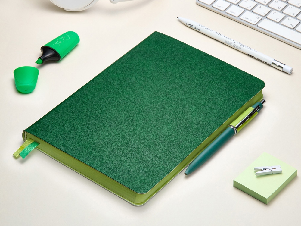 Ежедневник А5 датированный Boston 2026, зеленый с салатовым обрезом Ежедневник А5 датированный Boston 2026, зеленый с салатовым обрезом