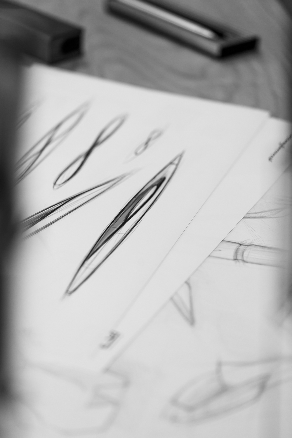 Вечная ручка Pininfarina Aero RED