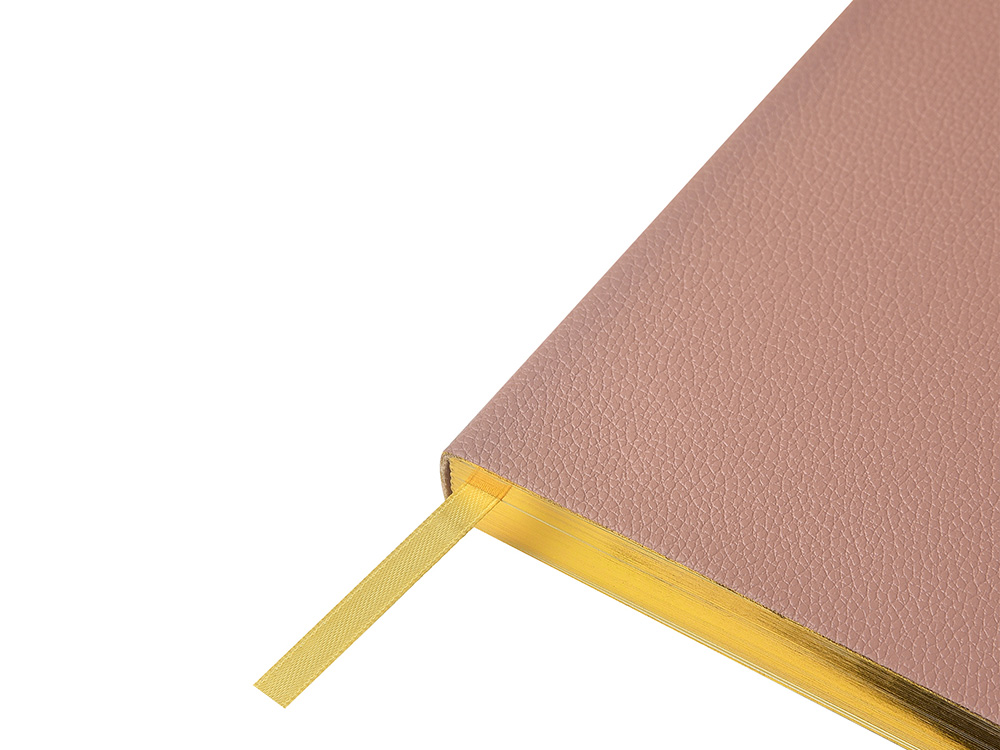 Ежедневник недатированный А5 Morandi. Пыльная роза с нашивкой, пыльно-розовый Ежедневник недатированный А5 Morandi. Пыльная роза с нашивкой, пыльно-розовый