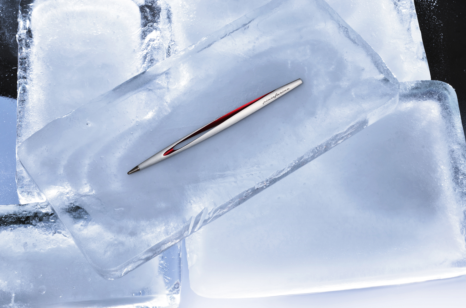 Вечная ручка Pininfarina Aero RED